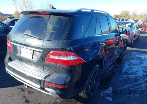 2015 Mercedes-Benz Ml 350 4Matic z USA, uszkodzony, nr VIN 4JGDA5HB0FA522238